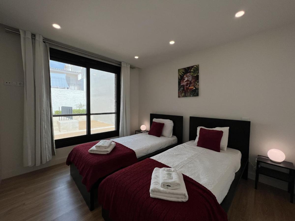 Faro Design 4 By Homing Apartment Bagian luar foto